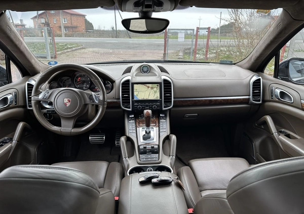Porsche Cayenne cena 89900 przebieg: 245582, rok produkcji 2010 z Skierniewice małe 562
